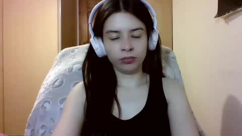 Snapshot of laricenature chatting on 02-08-25, 07:16 Larice online show from 02-08-25, 07:16