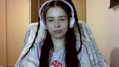 Snapshot of laricenature chatting on 02-12-25, 09:43 Larice online show from 02-12-25, 09:43