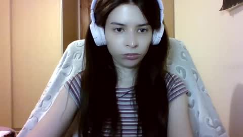 Snapshot of laricenature chatting on 02-16-25, 10:21 Larice online show from 02-16-25, 10:21