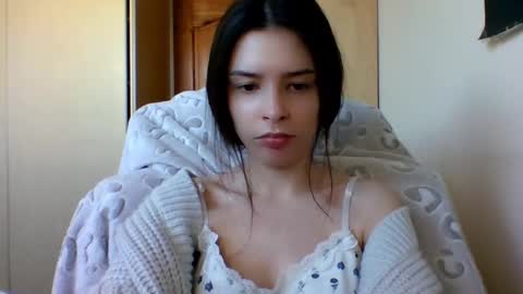 Snapshot of laricenature chatting on 02-18-25, 01:33 Larice online show from 02-18-25, 01:33