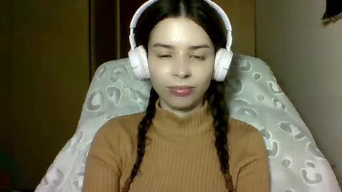 Snapshot of laricenature chatting on 02-19-25, 10:20 Larice online show from 02-19-25, 10:20