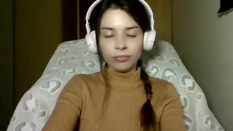 Snapshot of laricenature chatting on 02-20-25, 07:19 Larice online show from 02-20-25, 07:19