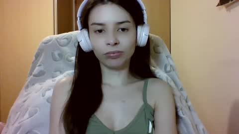 Snapshot of laricenature chatting on 02-22-25, 07:14 Larice online show from 02-22-25, 07:14