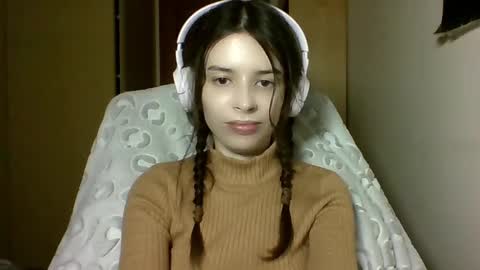 Snapshot of laricenature chatting on 03-03-25, 10:10 Larice online show from 03-03-25, 10:10