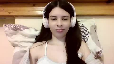 Snapshot of laricenature chatting on 03-09-25, 10:08 Larice online show from 03-09-25, 10:08