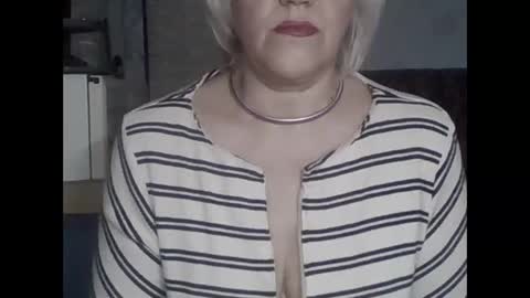 larisaq4ugo24 online show from 02-13-26, 07:15