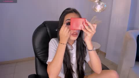 Larisa Smirnov online show from 11-06-25, 04:46