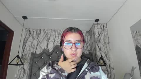  Lari online show from 02-18-25, 01:54