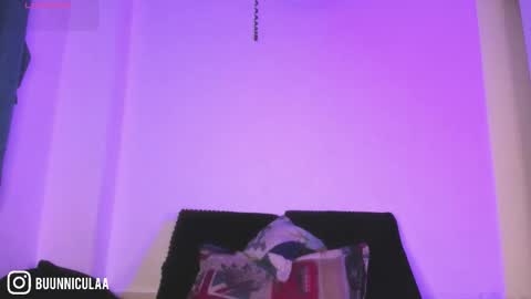 Snapshot of larissa01_ chatting on 03-10-26, 10:15 Lari online show from 03-10-26, 10:15