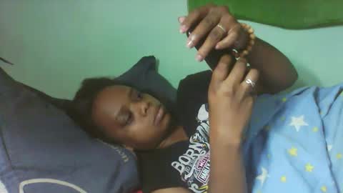 Snapshot of larissa645771 chatting on 02-18-26, 12:01 larissa645771 online show from 02-18-26, 12:01