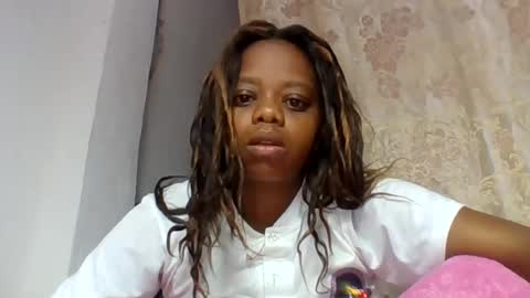 Snapshot of larissa645771 chatting on 08-09-26, 06:02 larissa645771 online show from 08-09-26, 06:02