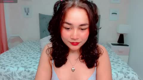 Snapshot of larissalove_doll chatting on 01-05-25, 08:31 Larissas online show from 01-05-25, 08:31