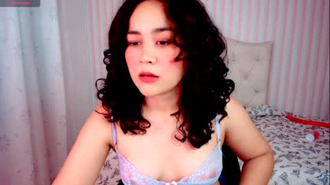 Snapshot of larissalove_doll chatting on 01-25-25, 01:32 Larissas online show from 01-25-25, 01:32