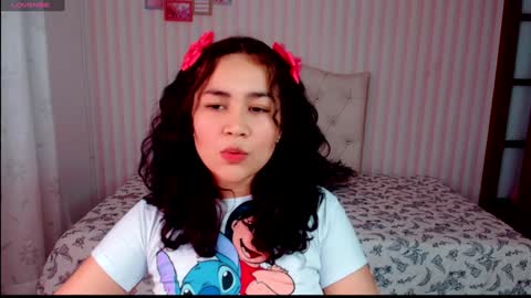 Snapshot of larissalove_doll chatting on 01-31-25, 04:47 Larissas online show from 01-31-25, 04:47