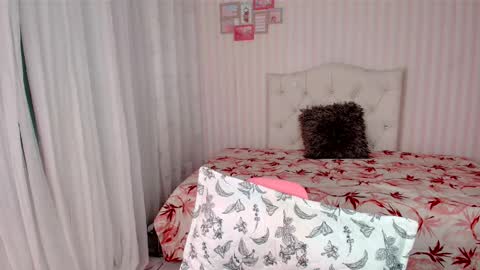 Snapshot of larissalove_doll chatting on 03-10-25, 07:29 Larissas online show from 03-10-25, 07:29