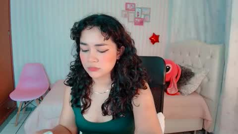 Snapshot of larissalove_doll chatting on 09-12-25, 06:52 Larissas online show from 09-12-25, 06:52