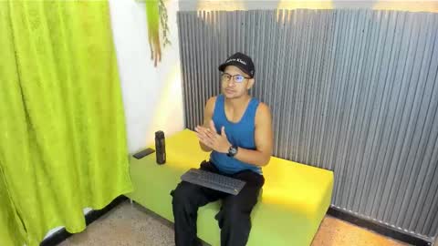 LARRY online show from 02-02-26, 01:10