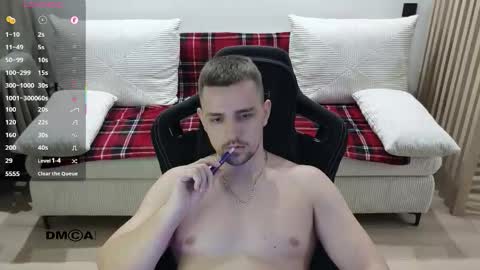 Lars online show from 03-11-26, 08:59