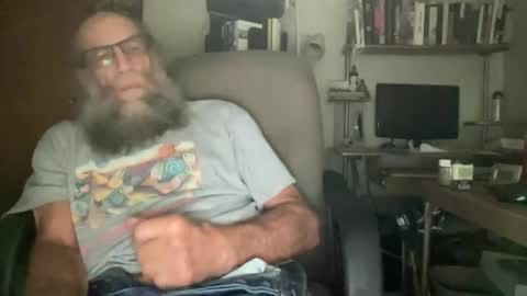 Snapshot of laser134 chatting on 11-09-25, 04:55 chris online show from 11-09-25, 04:55