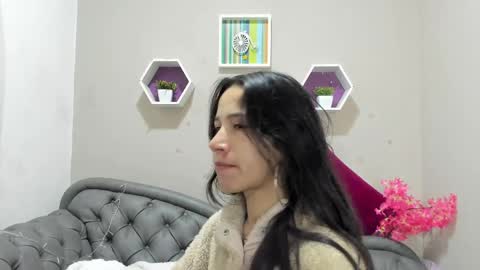 Tania  online show from 05-11-26, 12:33