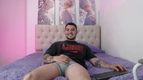 Snapshot of latam_ chatting on 03-17-26, 10:57 YOUR BABY online show from 03-17-26, 10:57