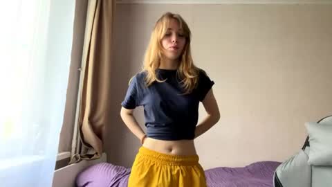 Linet online show from 06-15-26, 07:54