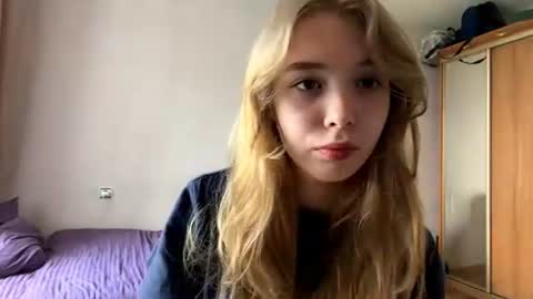 Snapshot of lateshastarnaud chatting on 07-01-26, 06:15 Linet online show from 07-01-26, 06:15