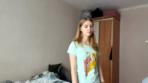 Snapshot of lateshastarnaud chatting on 07-28-26, 06:20 Linet online show from 07-28-26, 06:20