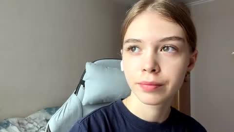 Snapshot of lateshastarnaud chatting on 07-31-26, 06:13 Linet online show from 07-31-26, 06:13