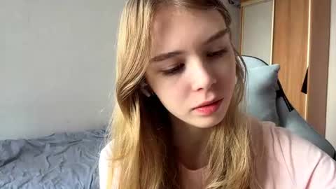 Snapshot of lateshastarnaud chatting on 08-08-26, 06:15 Linet online show from 08-08-26, 06:15