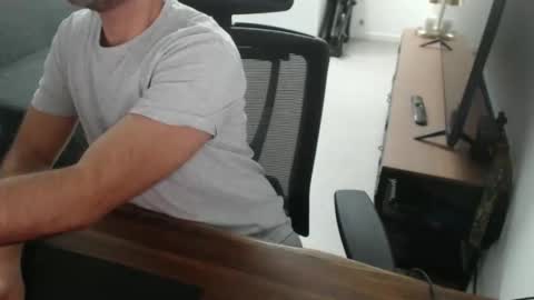 latexdave84 online show from 05-18-26, 04:07