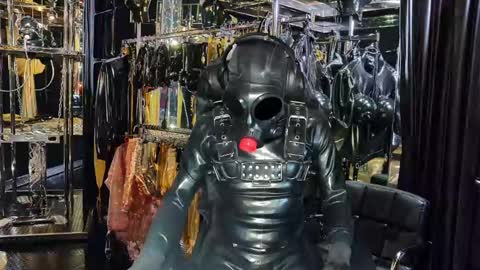 Snapshot of latexlover202 chatting on 02-02-25, 10:17 latexlover202 online show from 02-02-25, 10:17