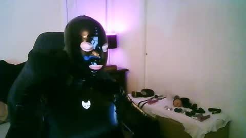 latexminheadroom online show from 12-05-25, 02:42