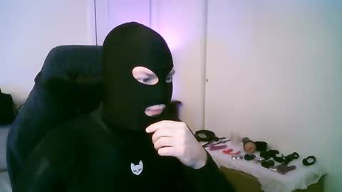Snapshot of latexminheadroom chatting on 06-21-26, 01:30 latexminheadroom online show from 06-21-26, 01:30