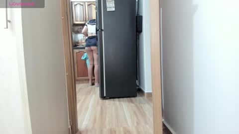 Snapshot of latin__curly chatting on 01-17-25, 04:06 Afrodita online show from 01-17-25, 04:06