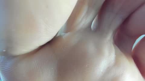 Snapshot of latin__curly chatting on 09-22-25, 10:23 Afrodita online show from 09-22-25, 10:23