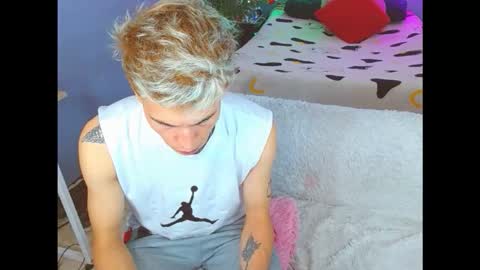 latin_boysxxx_ online show from 11-10-25, 03:49