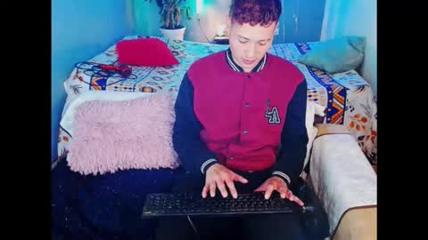 latin_boysxxx_ online show from 01-15-26, 08:01