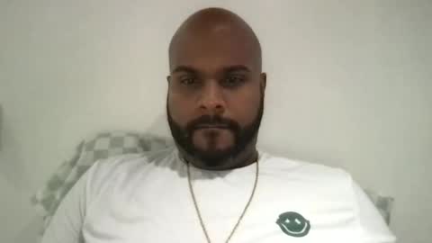 Snapshot of latin_chubby chatting on 10-19-25, 06:08 latin_chubby online show from 10-19-25, 06:08