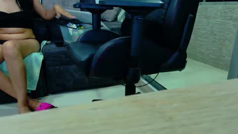 Snapshot of latin_couple77 chatting on 03-15-26, 06:19 Sara y Andy online show from 03-15-26, 06:19