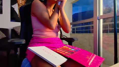 Snapshot of latin_couple77 chatting on 04-22-26, 11:17 Sara y Andy online show from 04-22-26, 11:17
