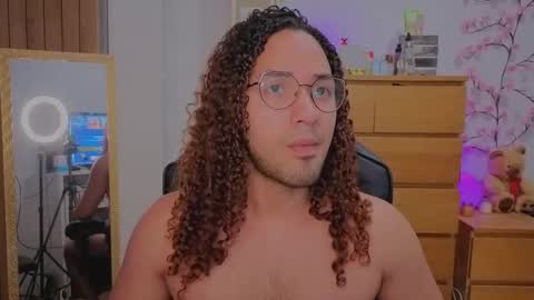 Snapshot of latin_luxury_i chatting on 02-18-26, 05:47 Free OF online show from 02-18-26, 05:47