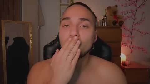 Snapshot of latin_luxury_i chatting on 03-03-26, 06:36 Free OF online show from 03-03-26, 06:36