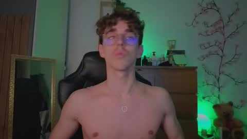 Snapshot of latin_luxury_i chatting on 03-17-26, 06:55 Free OF online show from 03-17-26, 06:55