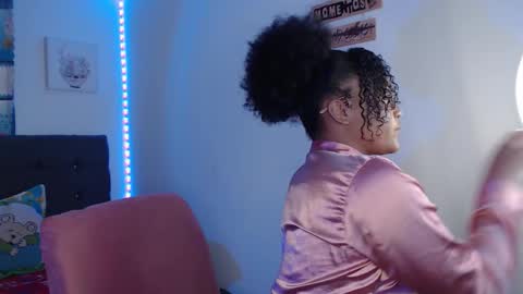 Snapshot of latin_rihanna_j chatting on 03-18-26, 02:26 karen online show from 03-18-26, 02:26