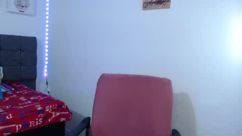 Snapshot of latin_rihanna_j chatting on 03-28-26, 03:17 karen online show from 03-28-26, 03:17