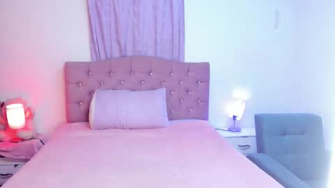 Snapshot of latinabombsheell chatting on 03-01-26, 03:52 Martina online show from 03-01-26, 03:52