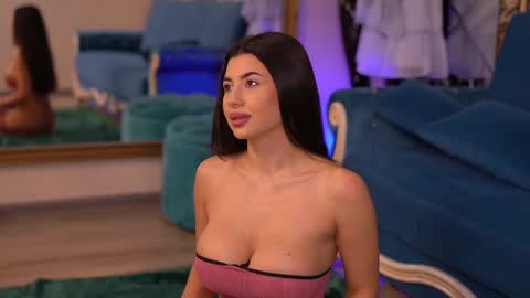 Latina online show from 03-10-25, 06:23