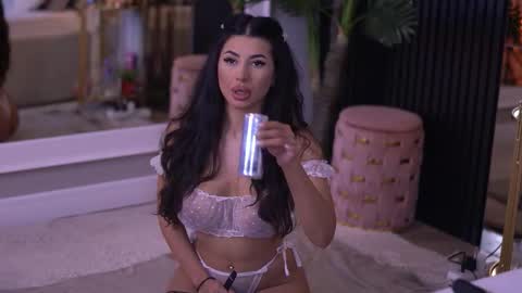 Latina online show from 03-23-26, 05:50