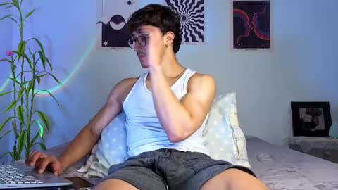 Logan online show from 10-22-25, 01:28